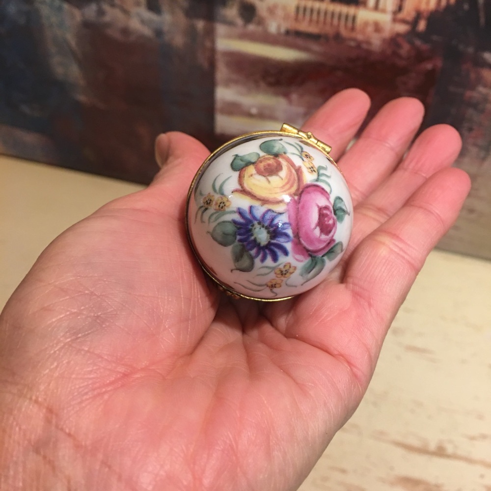 Limoges Box Egg - Picture 2 of 9